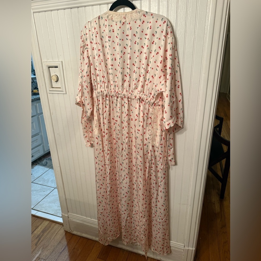 Free People Intimates First Blush Medium Robe - Picture 7 of 10